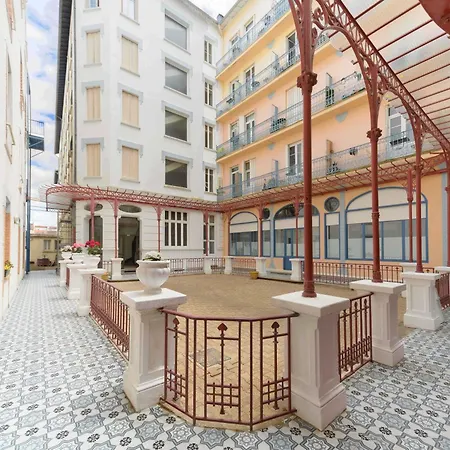 Petit Splendid - Ancien Palace, Balcon, Centre * Виши